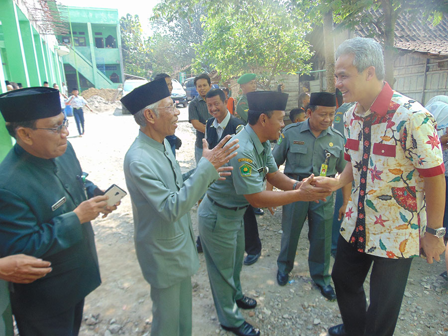 Gubernur Jateng Mengajar Di MA Sunniyyah Selo (1)