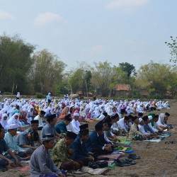 Yayasan Sunniyyah mengadakan Sholat Istisqo bersama (2)