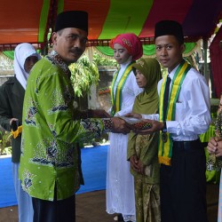 Wisuda Purna Siswa MA Sunniyyah Selo Tahun 2016 (10)