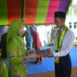 Wisuda Purna Siswa MA Sunniyyah Selo Tahun 2016 (6)