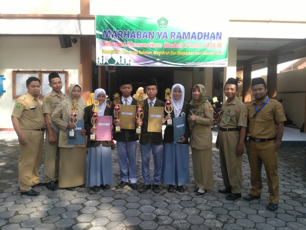 Penyerahan Piala KSM MA Sunniyyah Selo Tahun 2018 (6)