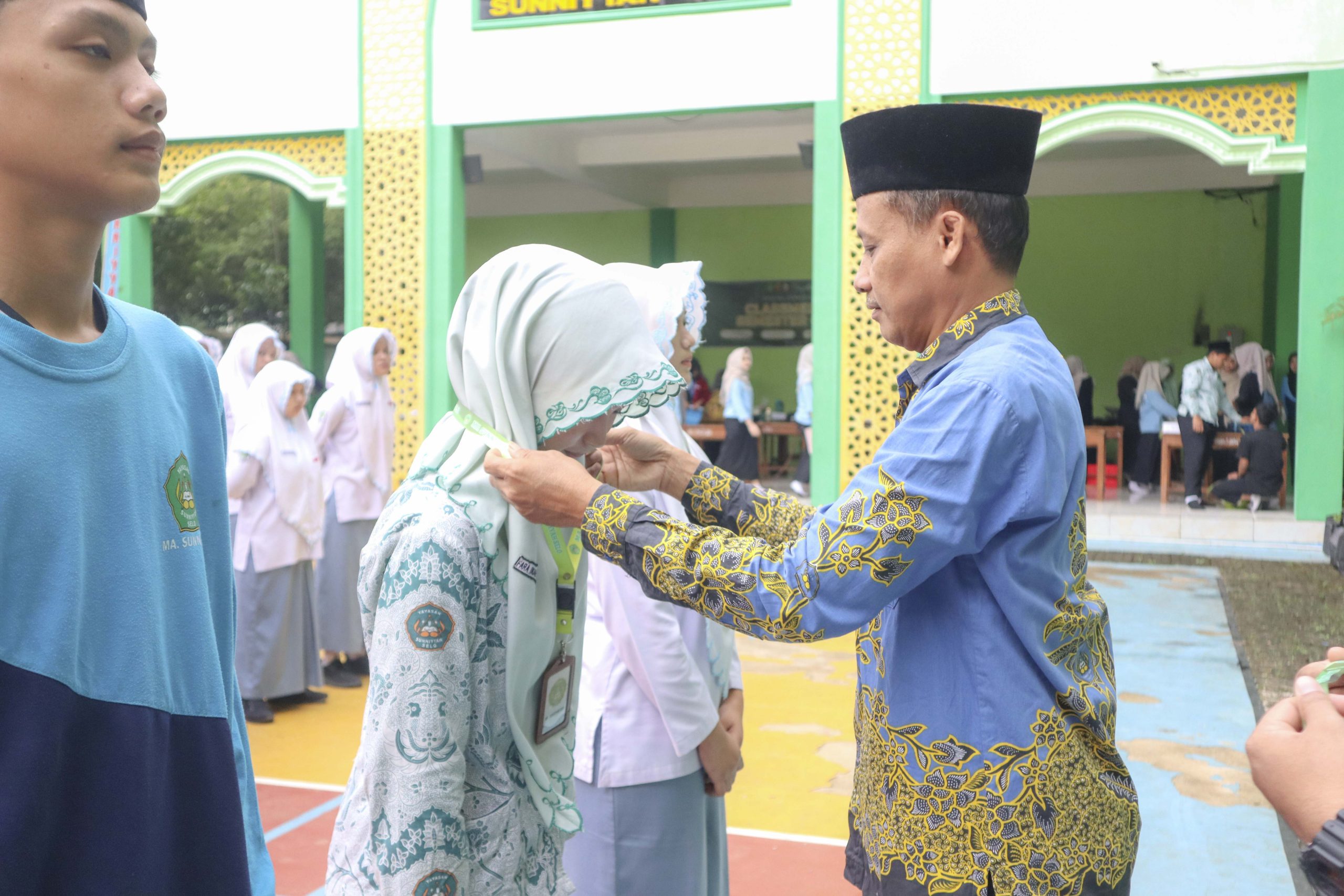 Kepala MA Sunniyyah Lepas Delegasi OSN dan PORSENI Tingkat Kabupaten
