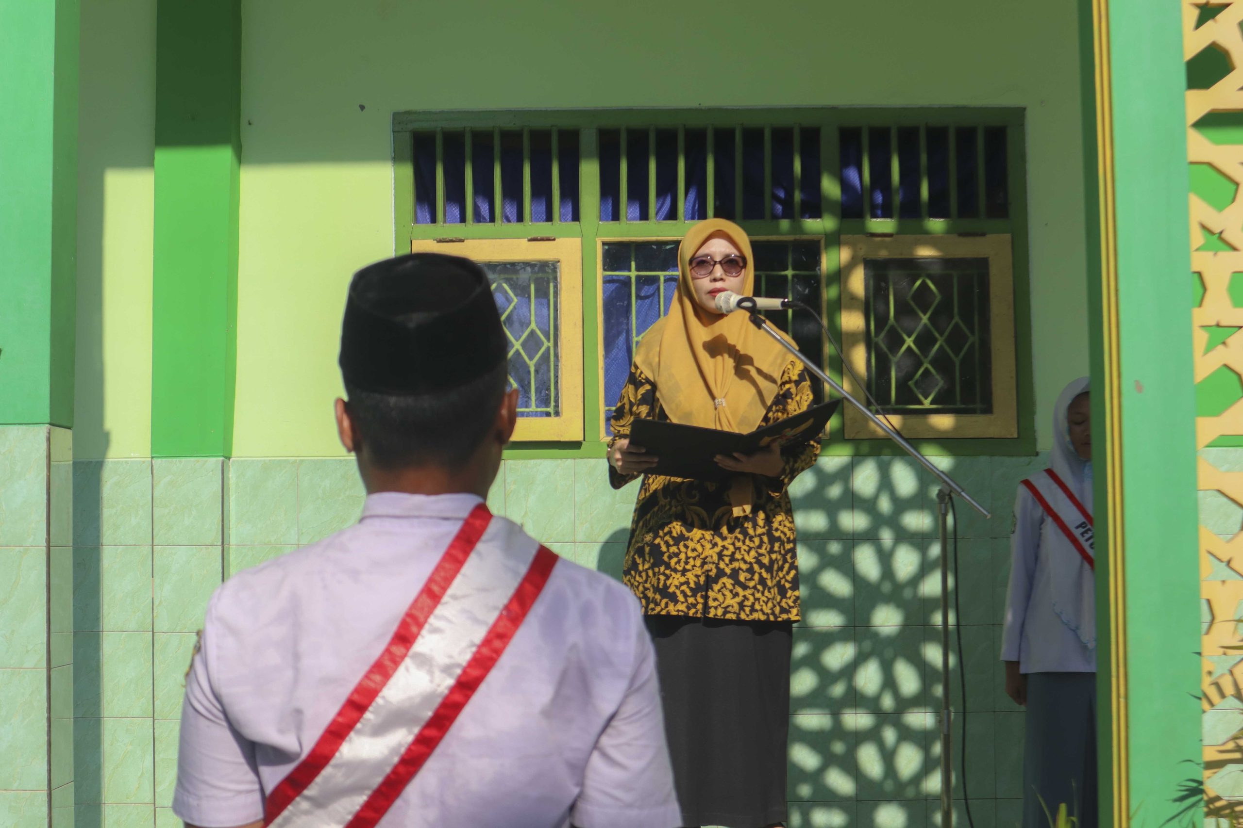 Upacara Hari Kesaktian Pancasila di MA Sunniyyah